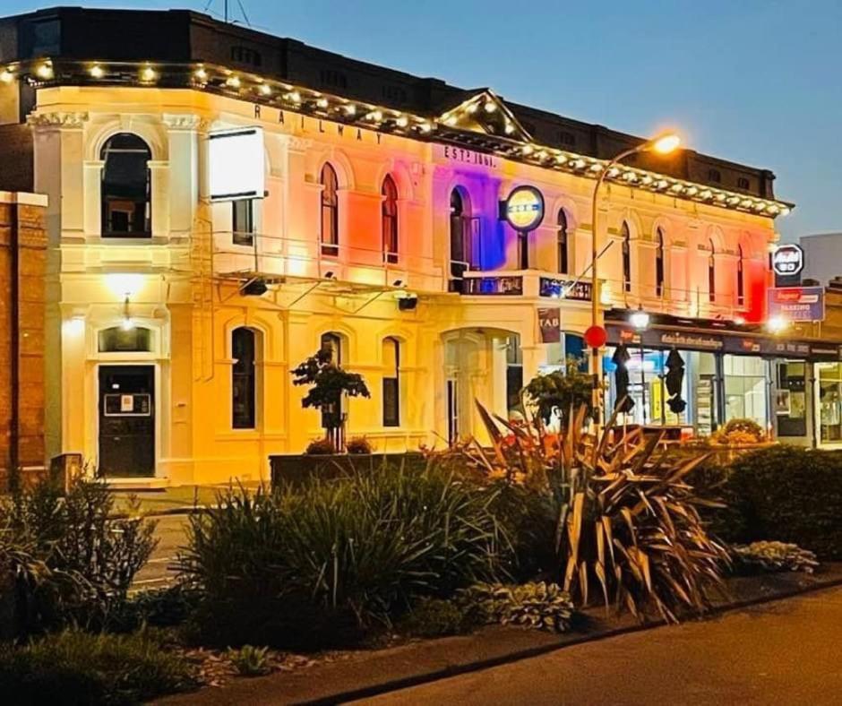 Railway Hotel Winton Экстерьер фото