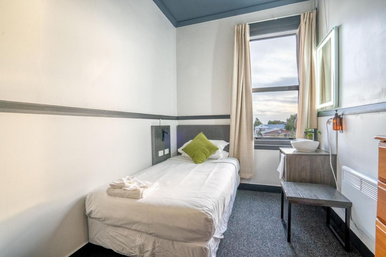 Railway Hotel Winton Экстерьер фото